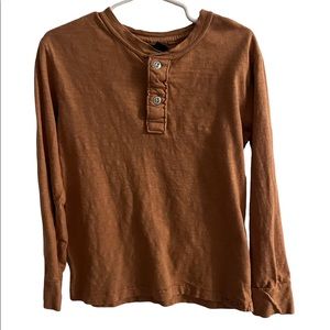 💚2 / $10 bundle Boys Gap shirt 5T